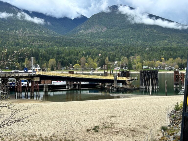 BCGEU strike action may extend to Harrop and Glade ferries